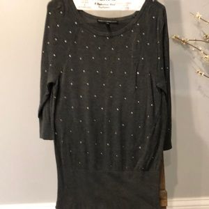 Gray sweater with little clear jewels